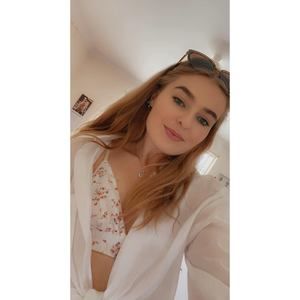 Meet your Posher, Leigh